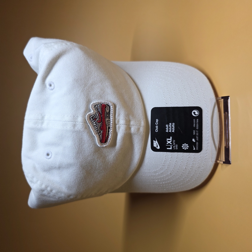 SOLD🚫 Nike White Cap